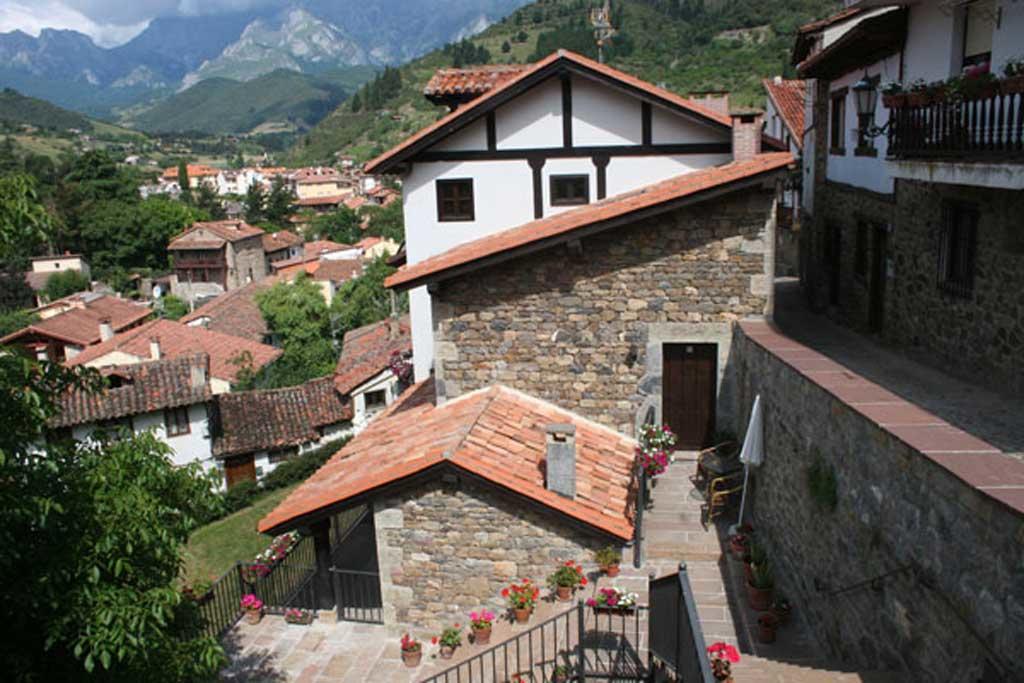 Apartamentos Casa De La Abuela Potes Extérieur photo